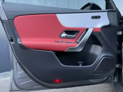 Photo 16 Mercedes Classe A 220 d AMG Line