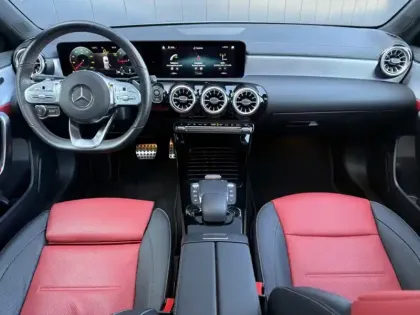 Photo 7 Mercedes Classe A 220 d AMG Line