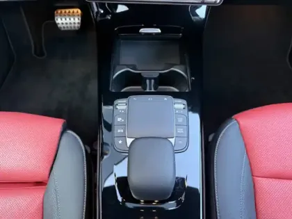 Photo 13 Mercedes Classe A 220 d AMG Line