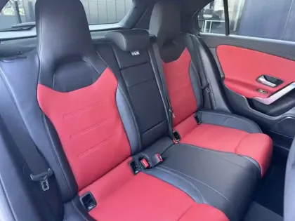 Photo 10 Mercedes Classe A 220 d AMG Line