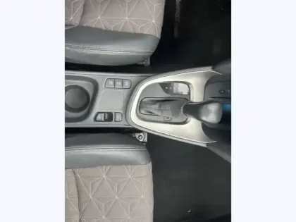 Photo 19 Toyota Yaris Gén. I Ph1 Collection 5