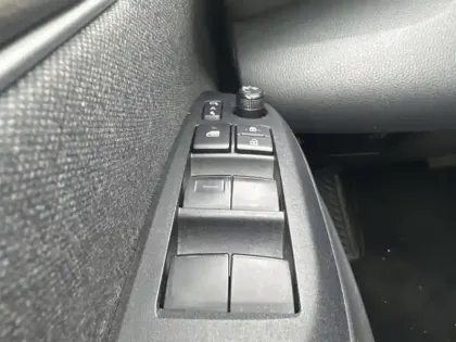 Photo 20 Toyota Yaris Gén. I Ph1 Collection 5