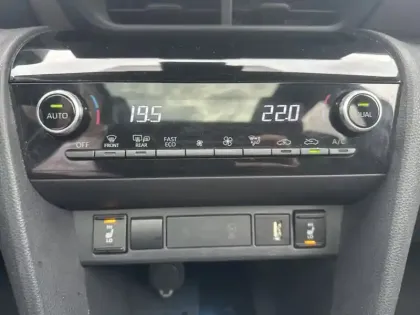 Photo 18 Toyota Yaris Gén. I Ph1 Collection 5