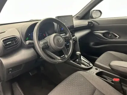 Photo 13 Toyota Yaris Hybride 1.5 HYBRID 116H DESIGN AUTO 2WD