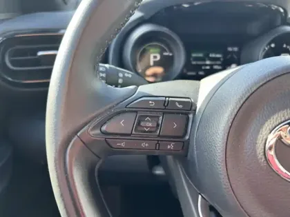 Photo 14 Toyota Yaris Hybride 1.5 HYBRID 116H DESIGN / PACK CARGO