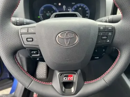 Photo 11 Toyota C-HR 2.0 Hybride 200 GR Sport AWD S