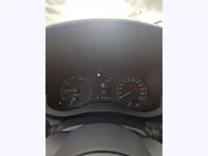 Photo 13 Toyota Yaris Hybride 116h Dynamic