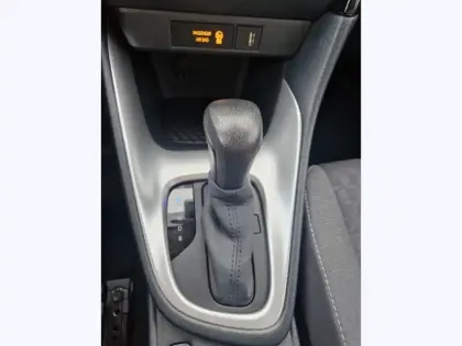 Photo 15 Toyota Yaris Hybride 116h Dynamic