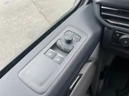 Photo 5 Ford Custom Gén. II Ph1 Limited 1