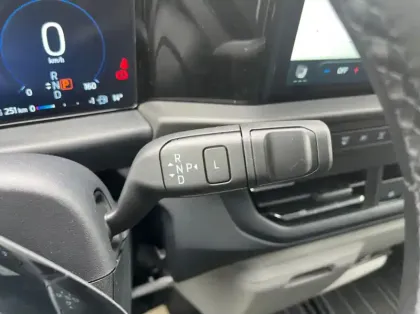 Photo 7 Ford Custom Gén. II Ph1 Limited 1