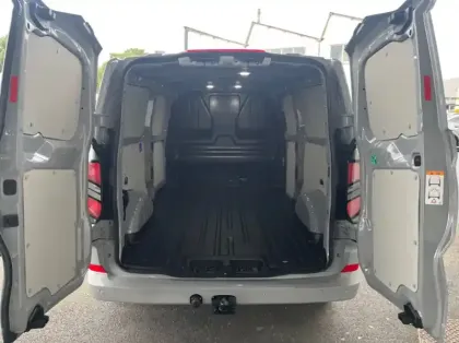 Photo 10 Ford Custom Gén. II Ph1 Limited 1