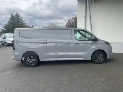 Photo 25 Ford Custom Gén. II Ph1 Limited 1