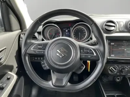 Photo 11 Suzuki Swift  1.2 Dualjet Hybrid 83ch Privilège