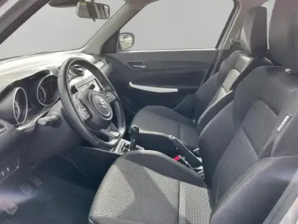 Photo 8 Suzuki Swift  1.2 Dualjet Hybrid 83ch Privilège