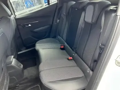 Photo 5 Peugeot 2008 Gén. II Ph1 NG GT 5