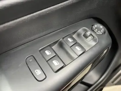 Photo 12 Citroën C5 aircross  Hybrid rechargeable 225ch Shine ë-EAT8