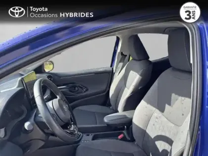 Photo 10 Toyota Yaris  116h Design 5p MC24