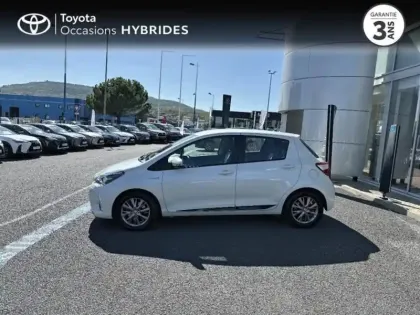 Photo 8 Toyota Yaris  100h Dynamic Business 5p