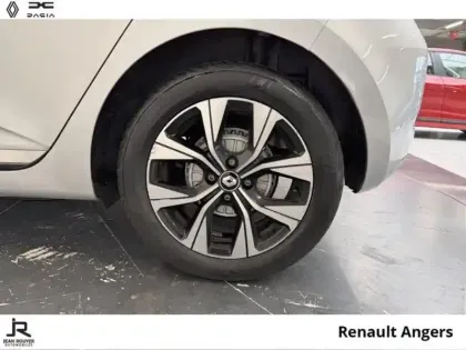 Photo 7 Renault Clio Gén. V (BJA) Ph1 NG Evolution 5