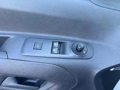 Photo 13 Peugeot Partner Gén. III Ph1 Grip 3