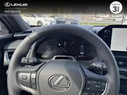 Photo 12 Lexus UX  300h F SPORT Design MY26