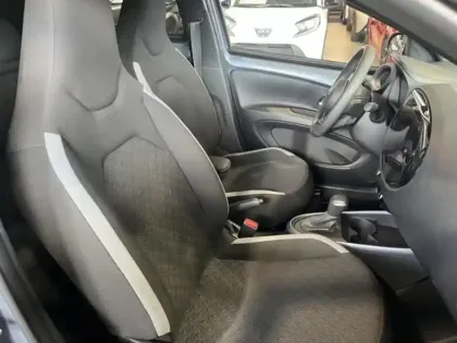 Photo 10 Toyota Aygo Gén. I Ph1 Design 5