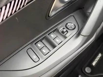 Photo 12 Peugeot 2008  1.2 100ch S&S Allure