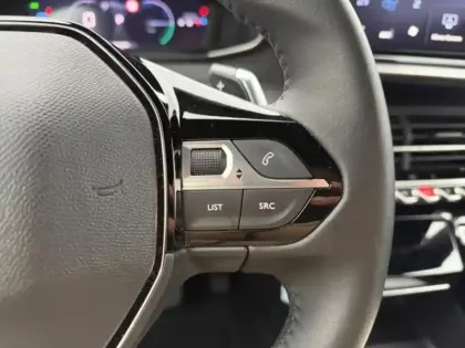 Photo 14 Peugeot 2008  1.2 100ch S&S Allure