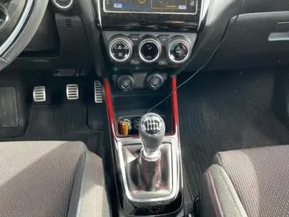 Photo 10 Suzuki Swift  1.4 Boosterjet Hybrid 129ch Sport