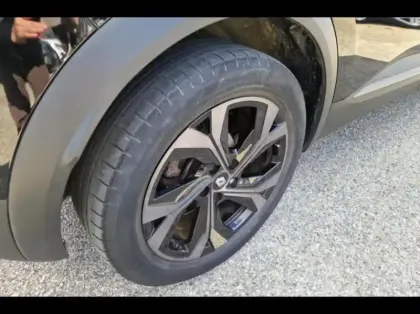 Photo 12 Renault Captur  1.6 E-Tech hybride 145ch Engineered