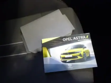 Photo 11 Opel Astra  1.6 Turbo 180ch Hybrid GS BVA8