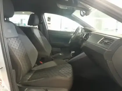 Photo 13 Volkswagen Taigo  1.0 TSI 116ch R-Line Edition DSG7