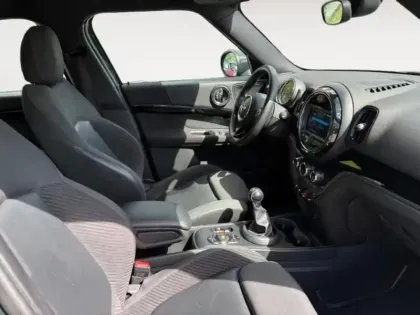 Photo 14 Mini Countryman Gén. II (F60) Ph1 NG Oakwood 5