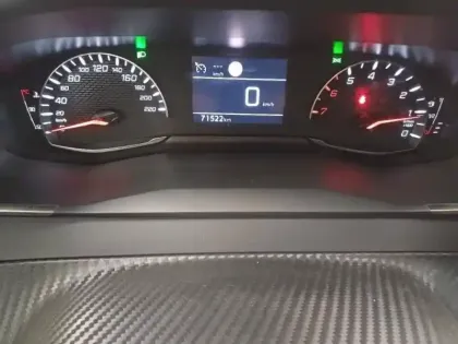 Photo 14 Peugeot 208  1.5 BlueHDi 100ch S&S Allure