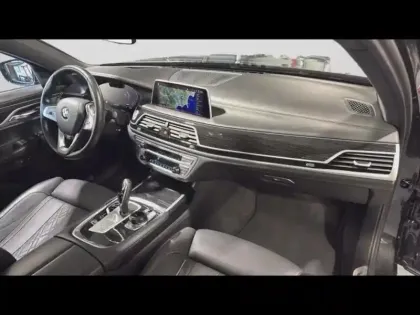 Photo 11 BMW Serie 7 Gén. VI (G11/G12) Ph2 Exclusive 4