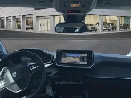 Photo 8 Peugeot 208  1.2 Hybrid 100ch Allure e-DCS6