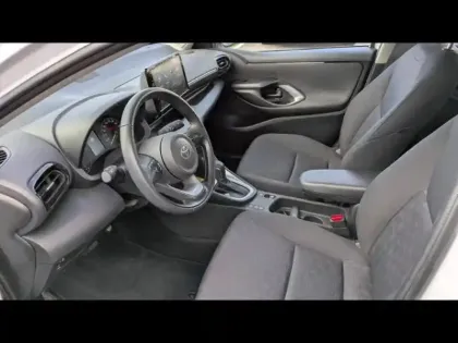 Photo 8 Toyota Yaris Gén. IV Ph1 NG Dynamic 5