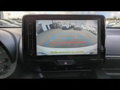 Photo 12 Toyota Yaris Gén. IV Ph1 NG Dynamic 5