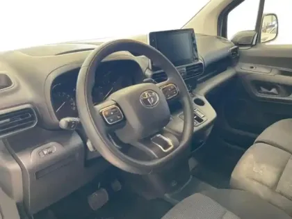 Photo 10 Toyota Proace  CITY Medium 130 D-4D Dynamic BVA MC23