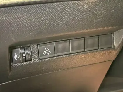 Photo 8 Peugeot 208  1.5 BlueHDi 100ch S&S Active