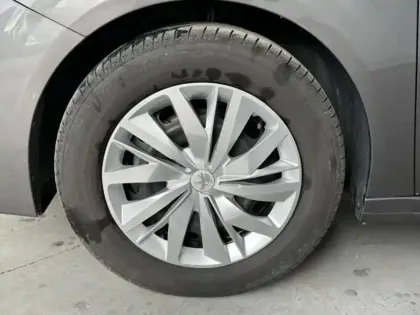 Photo 5 Peugeot 208  1.5 BlueHDi 100ch S&S Active