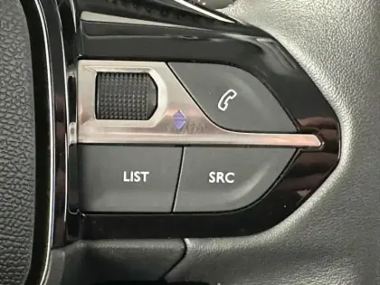 Photo 14 Peugeot 208  1.5 BlueHDi 100ch S&S Active