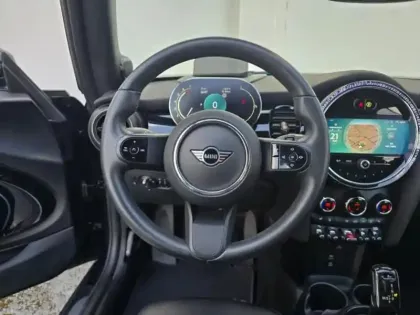 Photo 12 Mini Mini Cabrio Cooper 136ch Edition Premium Plus BVA7