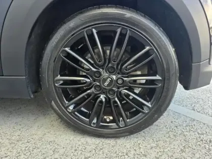 Photo 8 Mini Mini Cabrio Cooper 136ch Edition Premium Plus BVA7