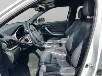 Photo 8 Mitsubishi Eclipse  Cross 2.4 MIVEC PHEV 188ch Intense Style 4WD