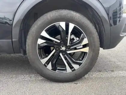 Photo 10 Peugeot 2008  1.2 PureTech 130ch S&S GT EAT8