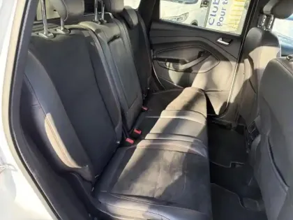 Photo 11 Ford Kuga  1.5 TDCi 120ch Stop&Start ST-Line 4x2 Euro6.2