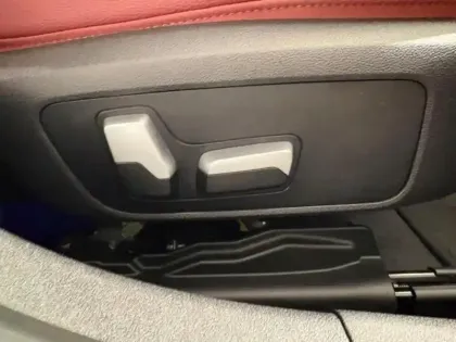 Photo 11 BMW Serie 3 Série 3 Touring 330eA 292ch M Sport