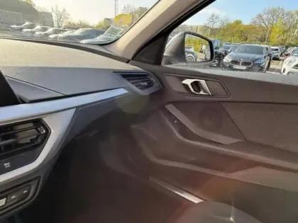 Photo 13 BMW Serie 1 Série 1 116dA 116ch Business Design DKG7