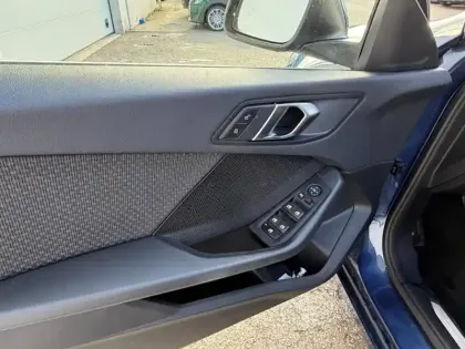 Photo 6 BMW Serie 1 Série 1 116dA 116ch Business Design DKG7